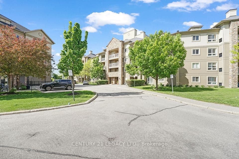 8 Dayspring Circle 1307, Brampton, ON L6P 2Z7 – photo 2