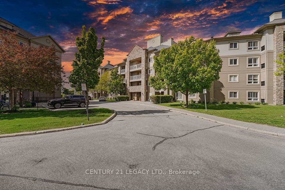 8 Dayspring Circle 1307, Brampton, ON L6P 2Z7 – main photo