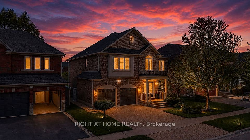 2461 Whistling Springs Crescent, Oakville, ON L6M 5G4 – main photo