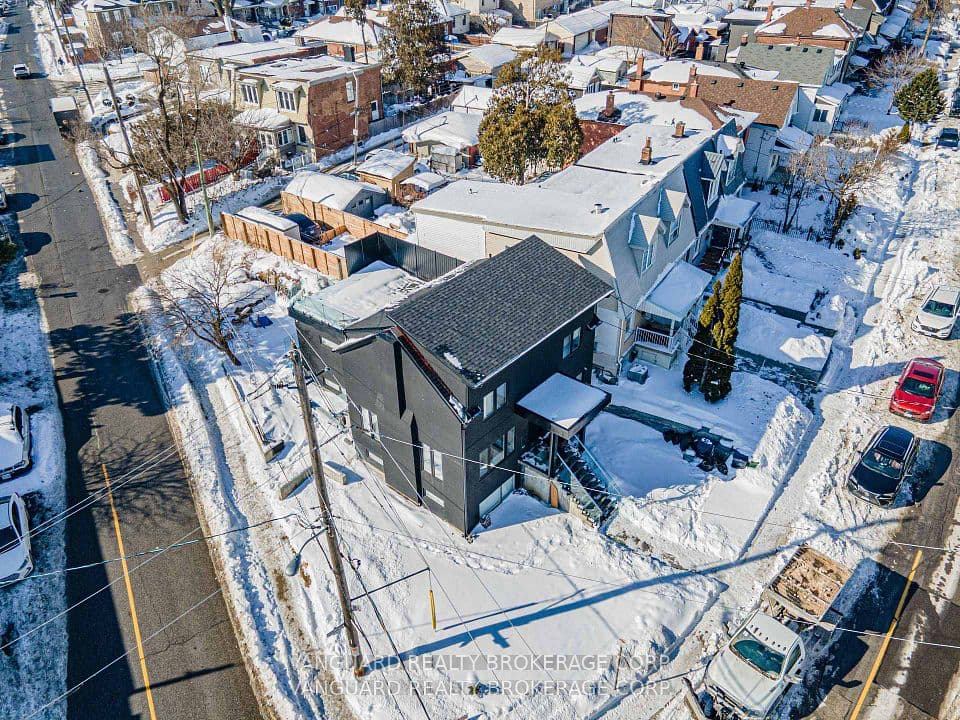 410 Maybank Avenue, Toronto, ON M6N 3S8 – photo 3
