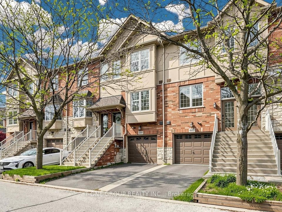 685 Rowley Common, Burlington, ON L7L 0A5 – main photo