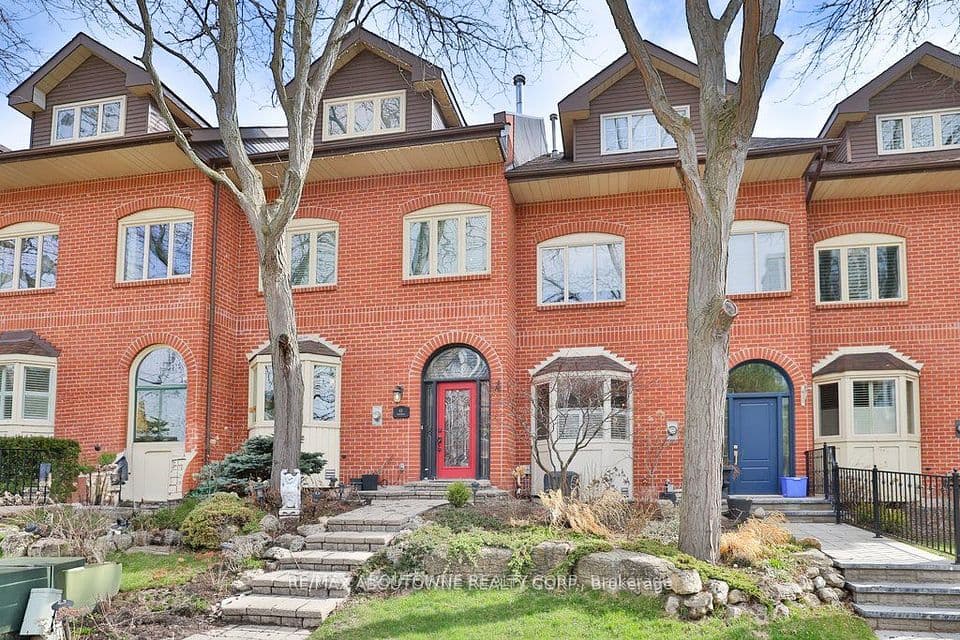45 Tradewind Drive, Oakville, ON L6L 6K9 – main photo