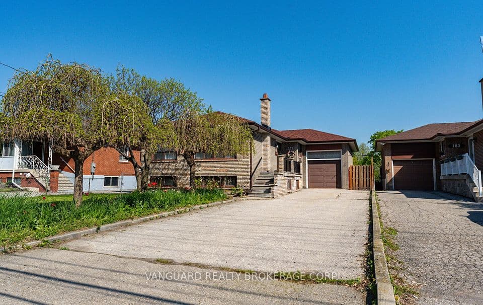 182 Dixon Road, Toronto, ON M9P 2L8 – main photo