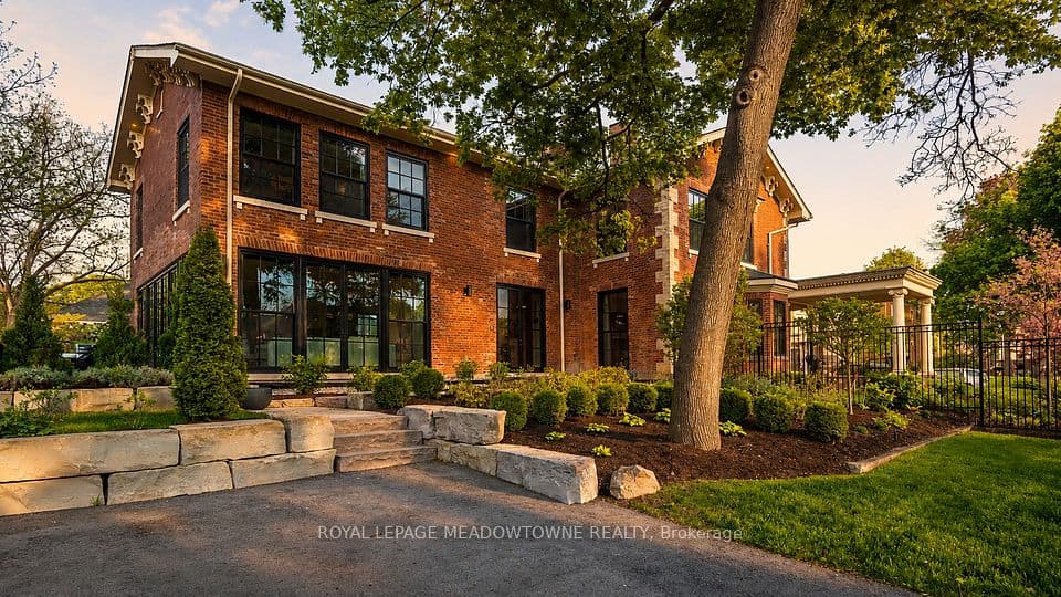 57 Victoria Street, Milton, ON L9T 1S6 – main photo