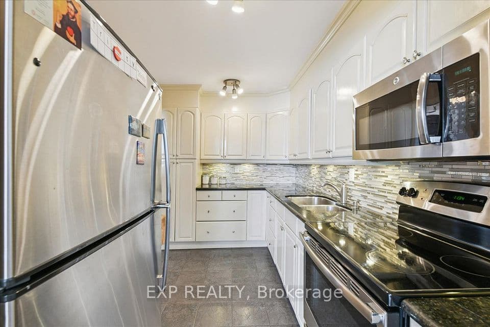 44 Longbourne Drive 412, Toronto, ON M9R 2M7 – main photo