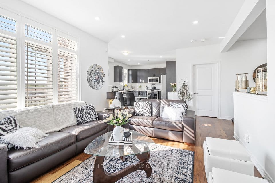 2386 Natasha Circle, Oakville, ON L6M 1P2 – main photo
