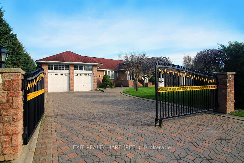 5 Glenbrook Boulevard, Brampton, ON L6P 0N6 – main photo