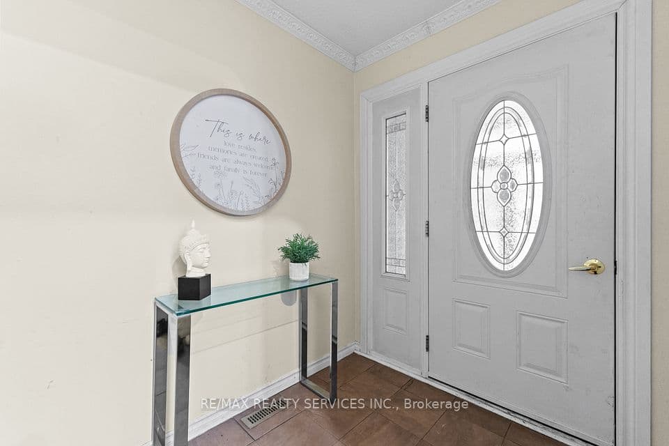 13 Linkdale Road, Brampton, ON L6V 3A1 – photo 3