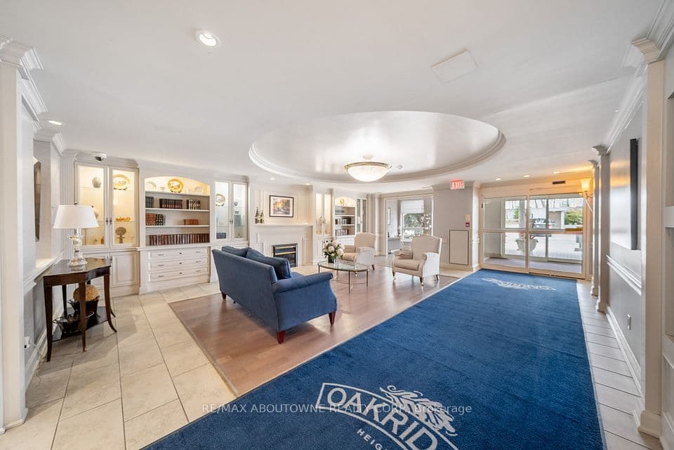 50 Old Mill Road 703, Oakville, ON L6J 7W1 – photo 2