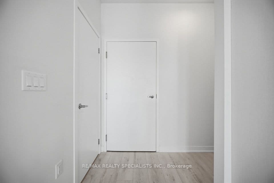 3405 Ridgeway Drive 21, Mississauga, ON L5L 0B9 – photo 3
