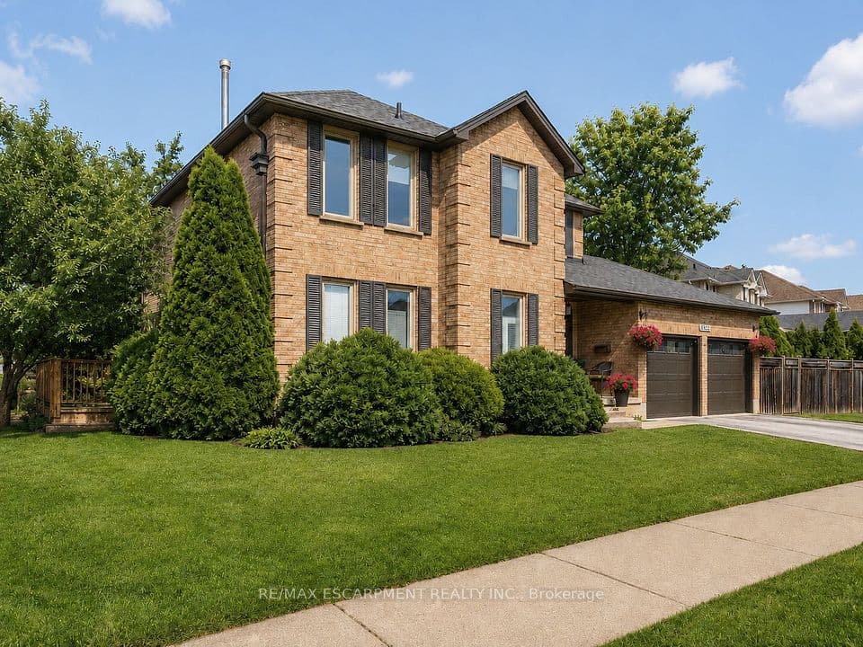 3311 SPRINGVALE Court, Burlington, ON L7M 3Y6 – photo 2