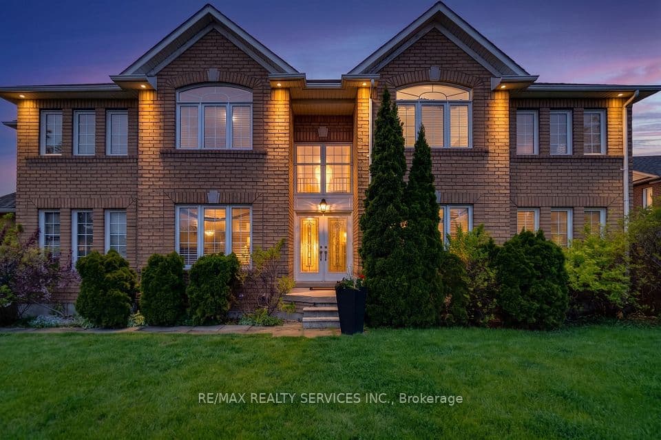 7419 Black Walnut Trail, Mississauga, ON L5N 8A4 – photo 2