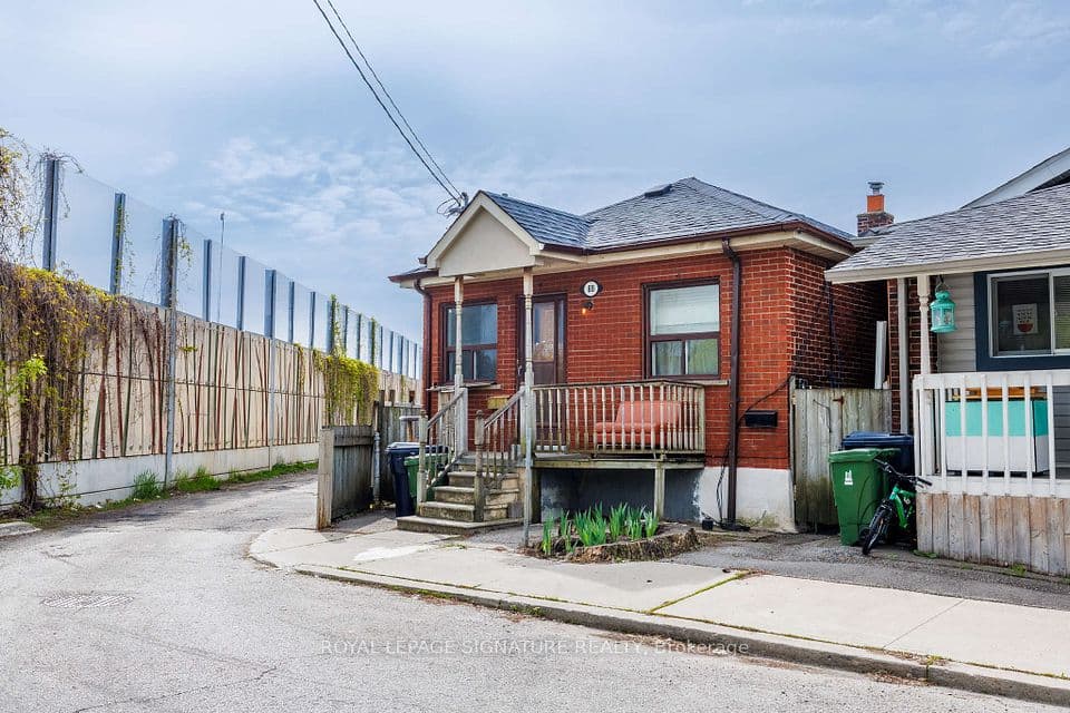 69 Nickle Street, Toronto, ON M6M 2H7 – main photo