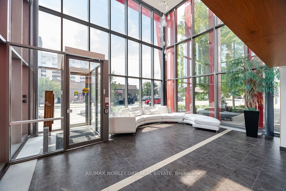 15 James Finlay Way 624, Toronto, ON M3M 0B3 – photo 3