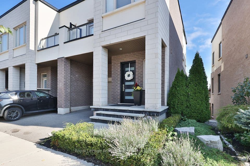 3155 Mintwood Circle, Oakville, ON L6H 0N9 – main photo