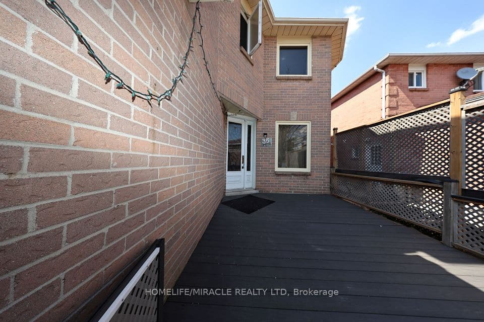 35 Kirk Drive, Brampton, ON L6X 4E6 – photo 2