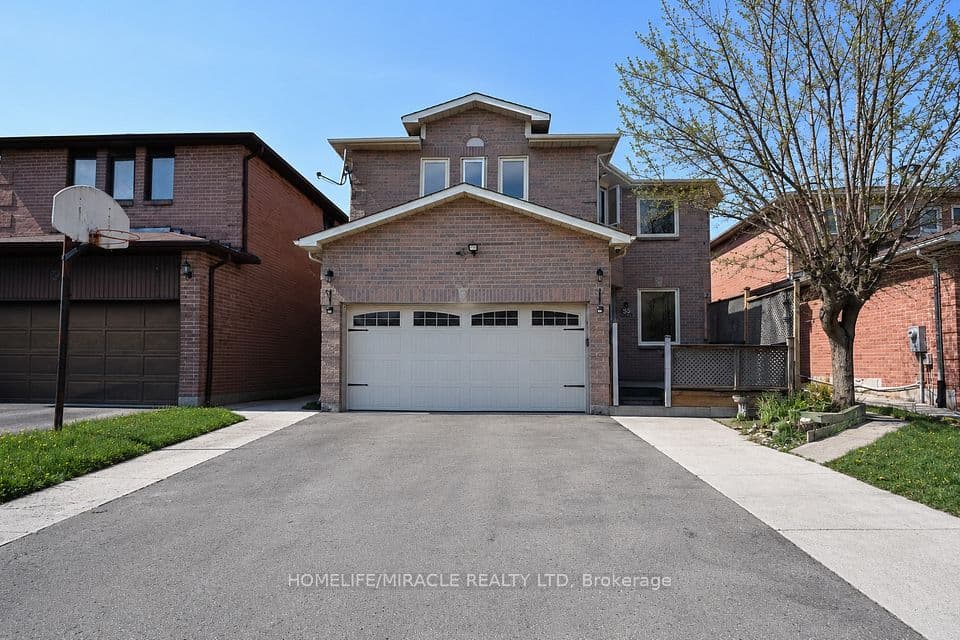 35 Kirk Drive, Brampton, ON L6X 4E6 – main photo