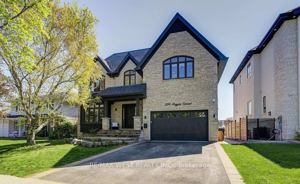 2194 Haygate Crescent, Mississauga, ON L5K 1L5 – main photo