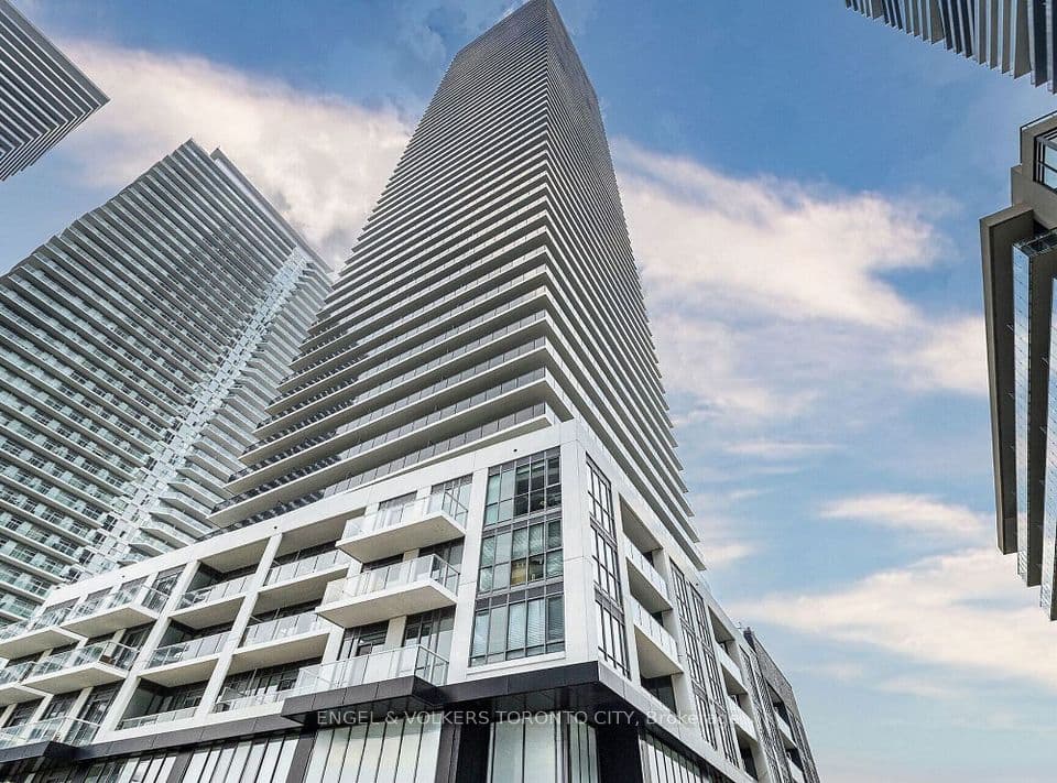 70 Annie Craig Drive TH104, Toronto, ON M8V 0C4 – main photo