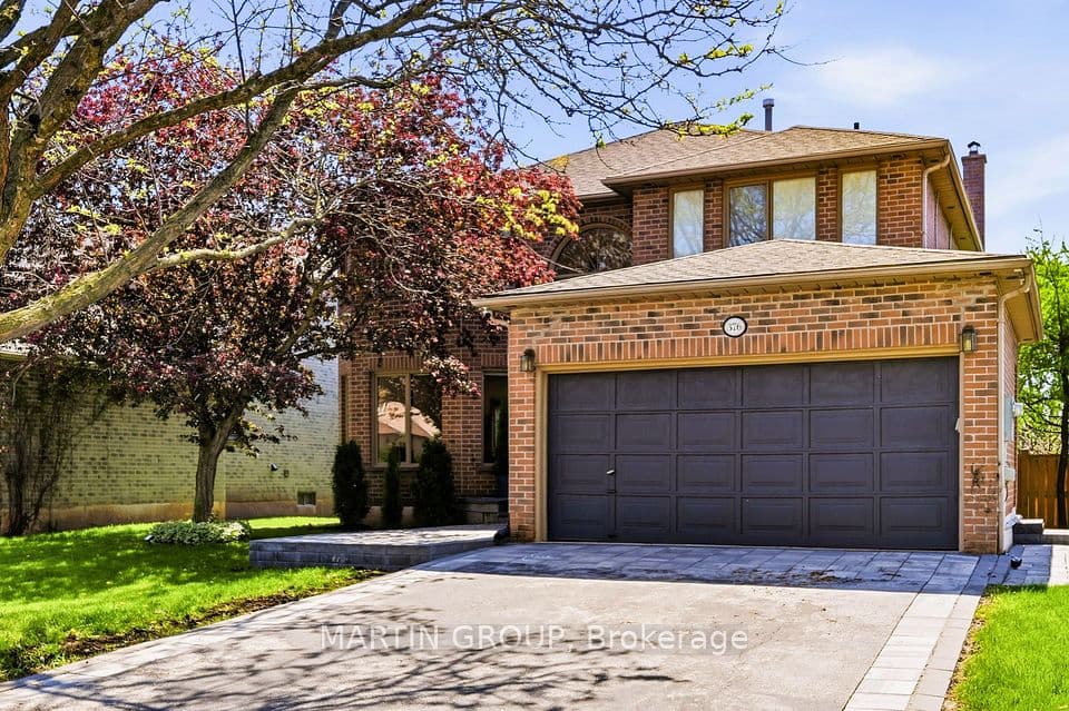 376 Carrier Lane, Oakville, ON L6H 5E9 – photo 3