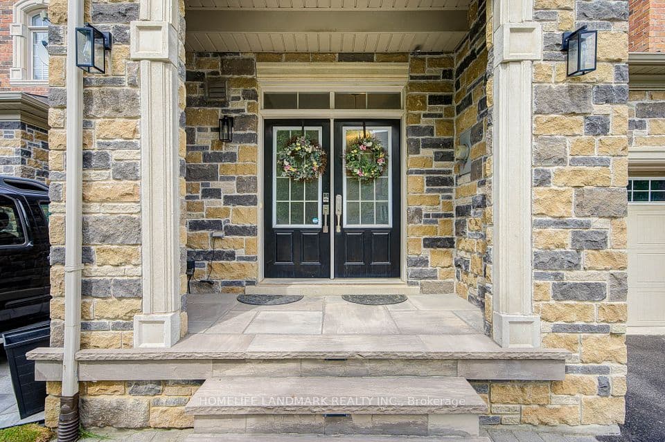 2479 Gateshead Common, Oakville, ON L6M 0S2 – photo 2