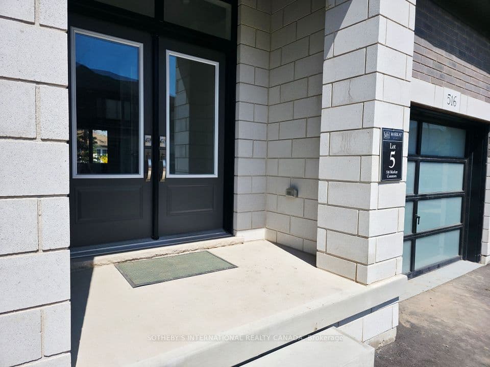 516 Markay Common, Burlington, ON L7S 0A6 – photo 2