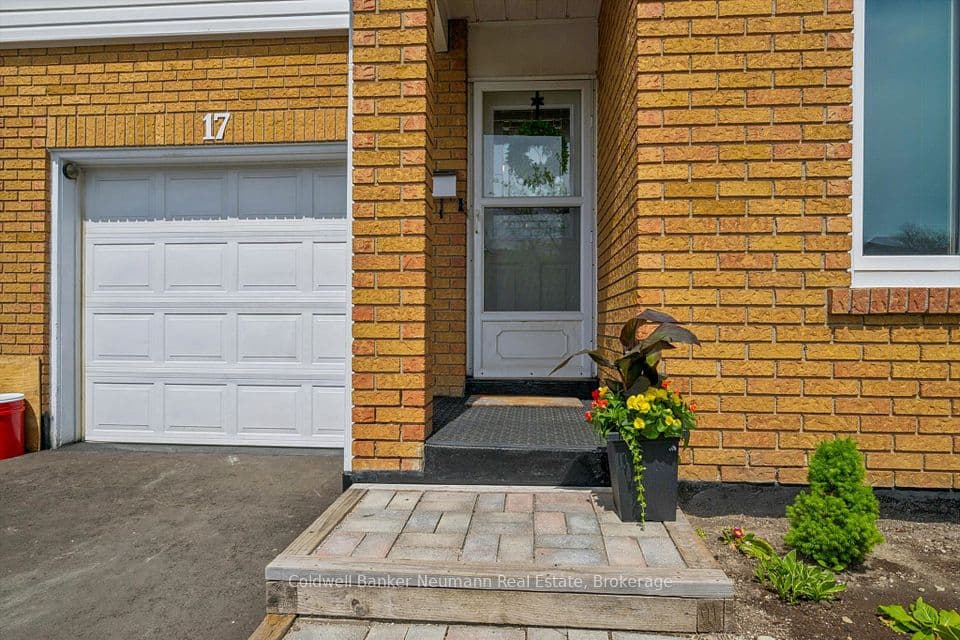 17 Histon Crescent, Brampton, ON L6V 3P9 – photo 2
