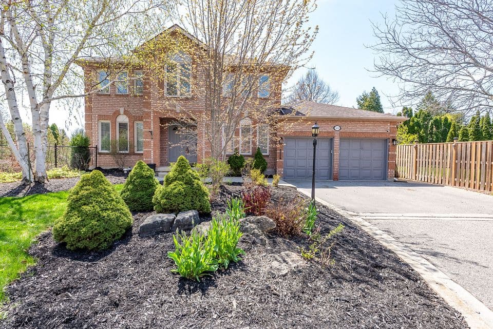 3408 Trelawny Circle, Mississauga, ON L5N 6N6 – main photo