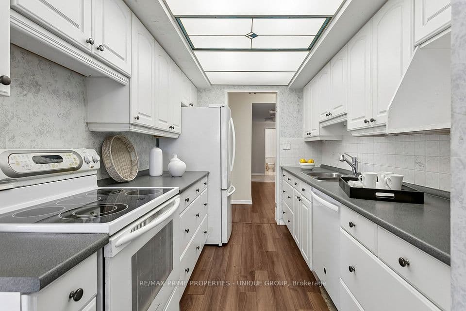 1300 Bloor Street 710, Mississauga, ON L4Y 3Z2 – photo 3