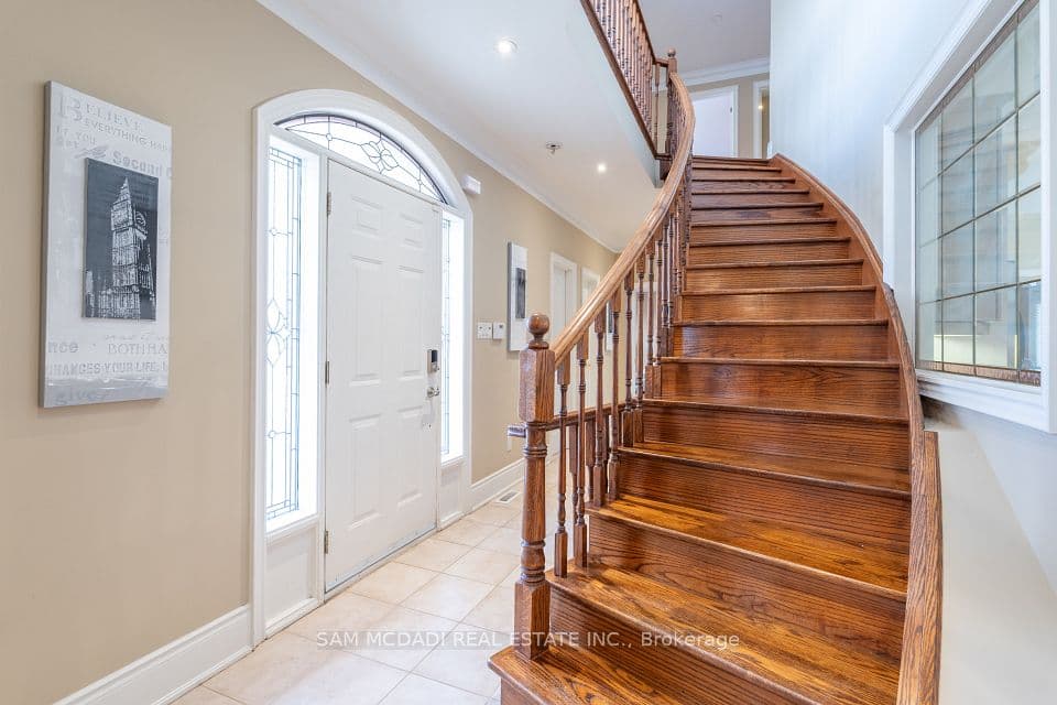 3248 Barchester Court, Mississauga, ON L5L 5Z1 – photo 2
