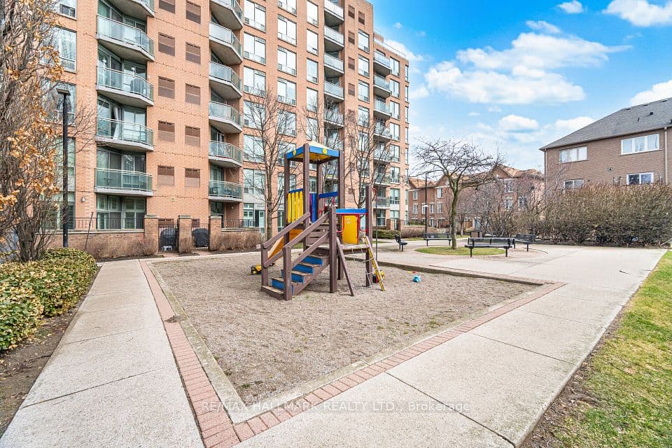 190 Manitoba Street 209, Toronto, ON M8Y 3Y8 – photo 2
