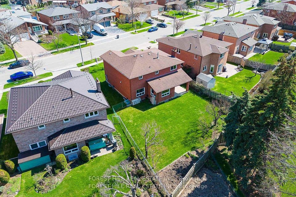 4129 Molly Avenue, Mississauga, ON L4Z 1E3 – photo 2
