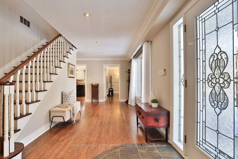 1244 Woodland Avenue, Mississauga, ON L5G 2X9 – photo 3