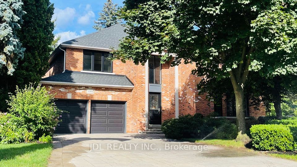 1283 Lindburgh Court, Mississauga, ON L5H 4J2 – photo 3