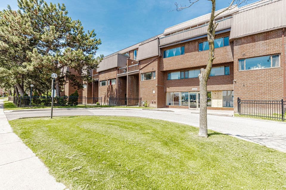 3455 Morning Star Drive 219, Mississauga, ON L4T 3T9 – photo 2