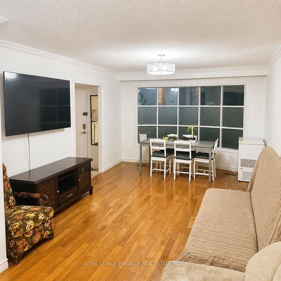 3427 Martins Pine Crescent, Mississauga, ON L5L 1G3 – photo 3