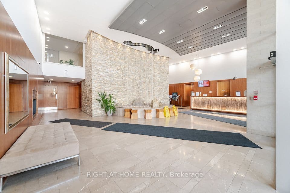 225 Webb Drive 2308, Mississauga, ON L5B 4P2 – main photo