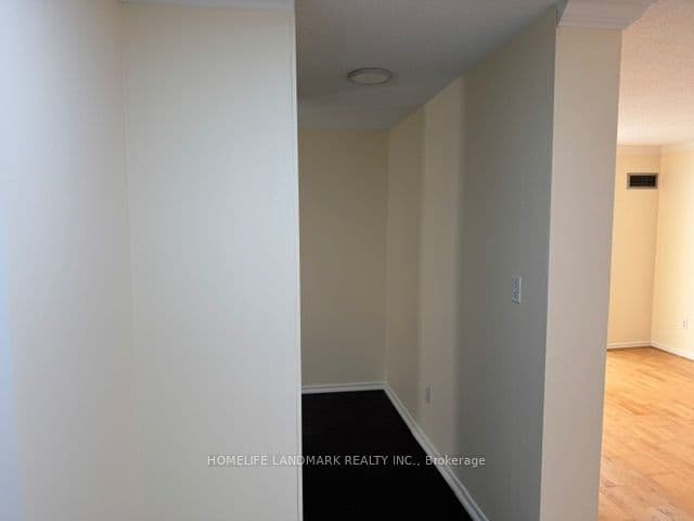 30 Malta Avenue 305, Brampton, ON L6Y 4S5 – photo 3