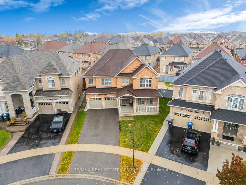 9 Glacier Road, Brampton, ON L6X 5N1 – main photo