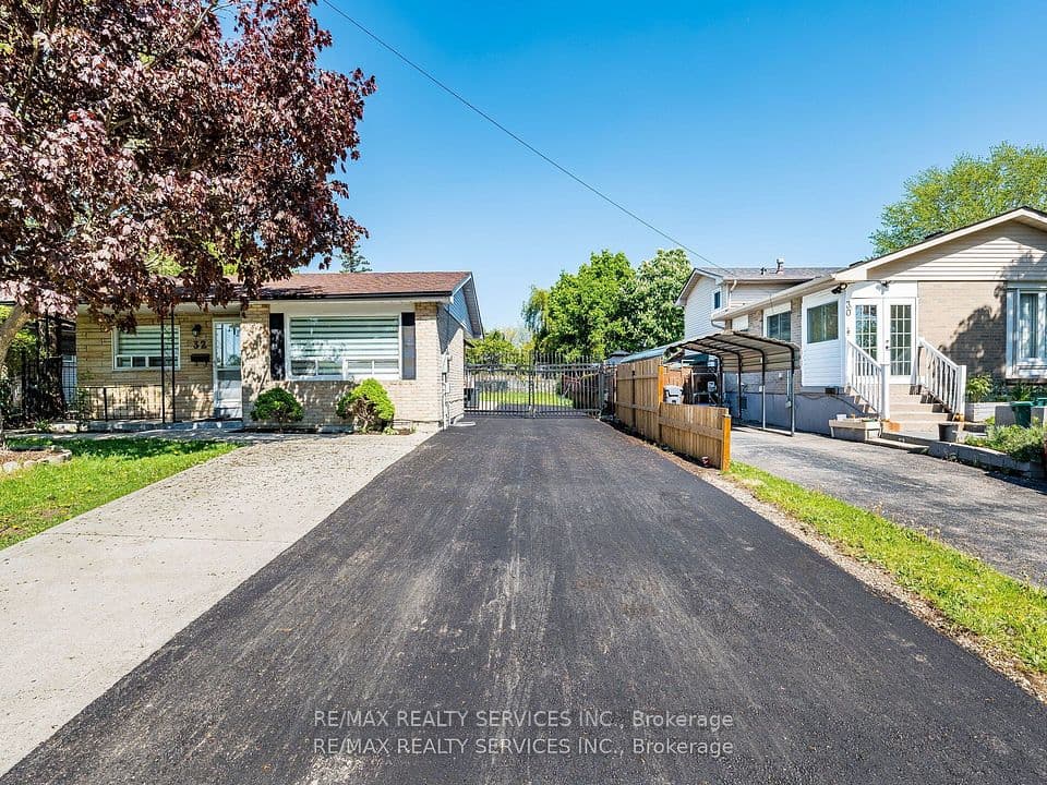 32 Madoc Drive, Brampton, ON L6V 1Z9 – photo 3