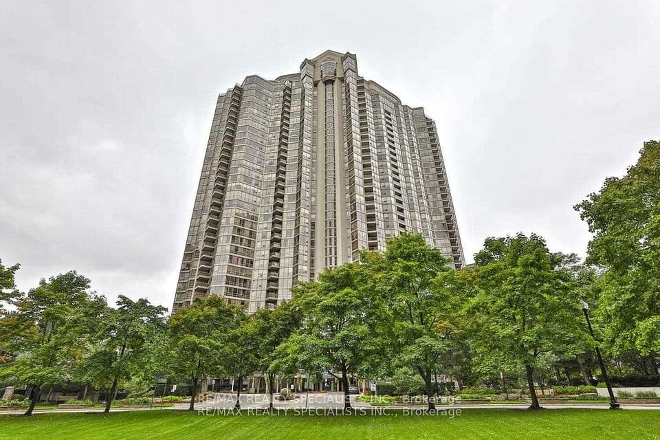 45 Kingsbridge Garden Circle 601, Mississauga, ON L5R 3K4 – main photo