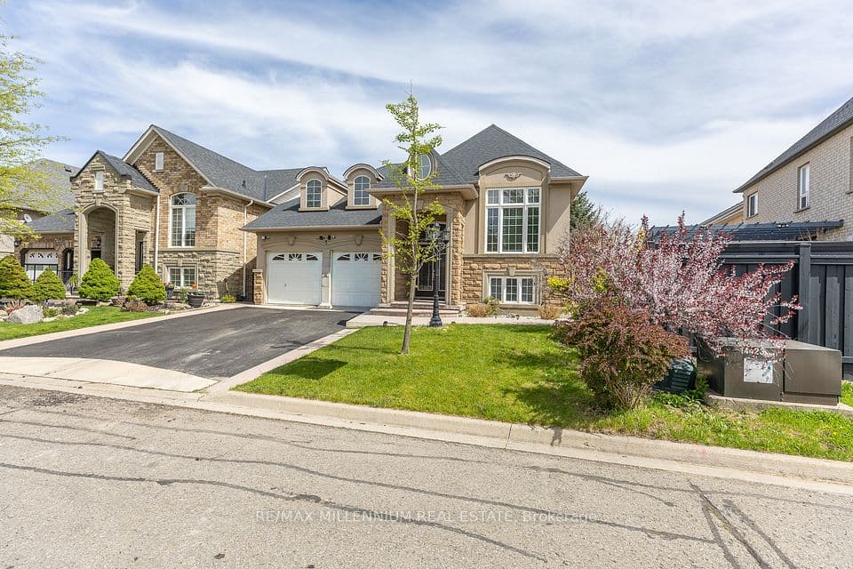 28 Donherb Crescent, Caledon, ON L7C 1E4 – photo 3