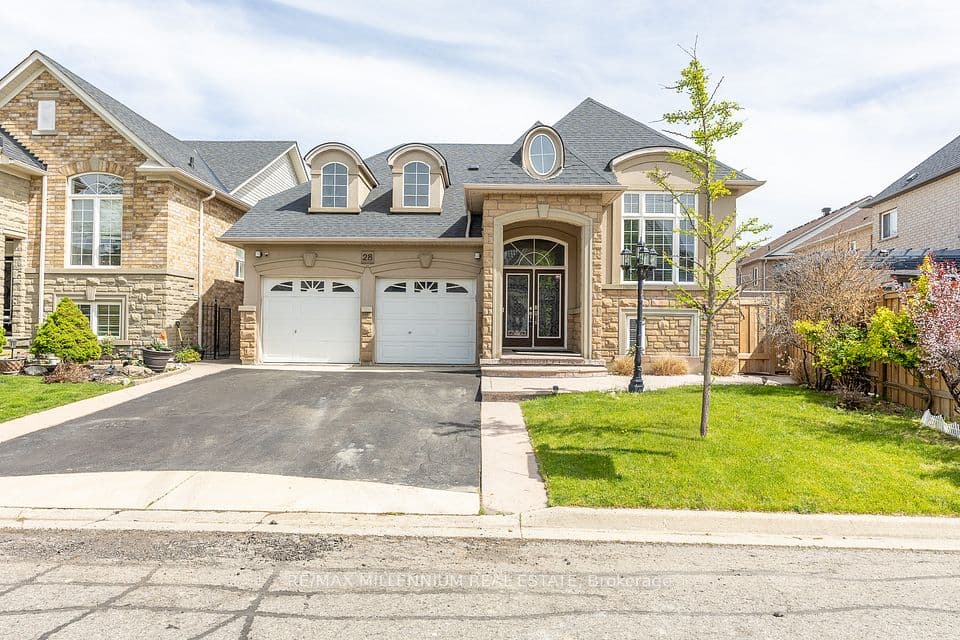 28 Donherb Crescent, Caledon, ON L7C 1E4 – main photo