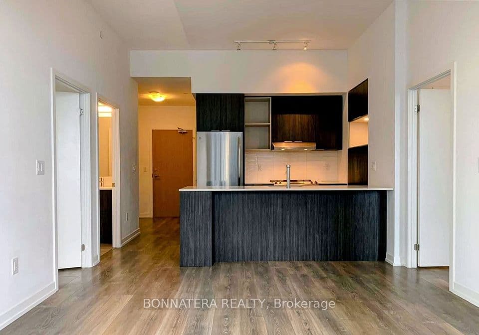 2520 Eglinton Avenue W 1801, Mississauga, ON L5M 0Y2 – photo 3