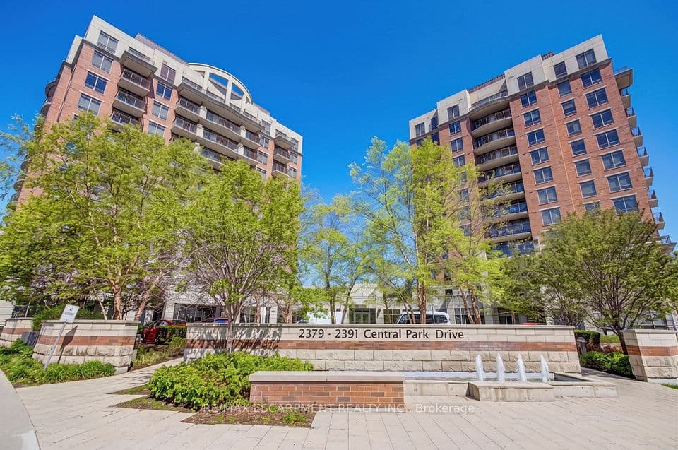 2379 Central Park Drive 603, Oakville, ON L6H 0E3 – main photo