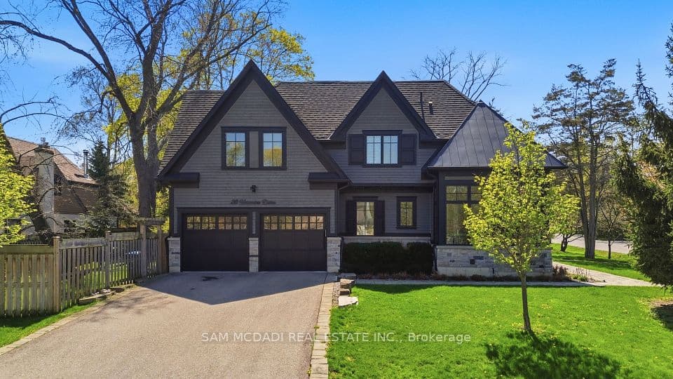 36 Veronica Drive, Mississauga, ON L5G 2B2 – main photo