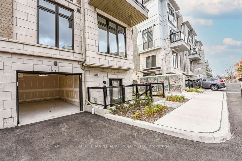 30 Halliford Place 206, Brampton, ON L6P 4R1 – photo 3