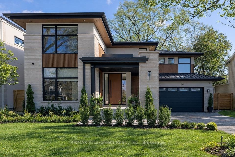 540 Patricia Drive, Oakville, ON L6K 1M2 – main photo