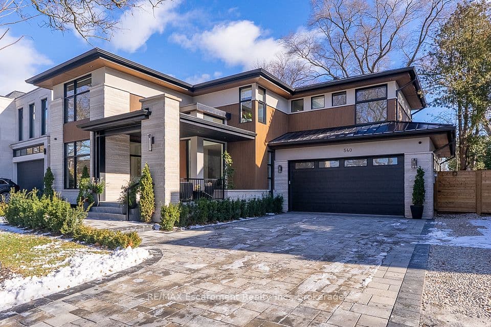 540 Patricia Drive, Oakville, ON L6K 1M2 – photo 2