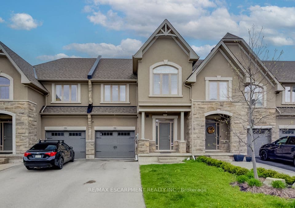 3352 Stalybridge Drive, Oakville, ON L6M 1N9 – main photo